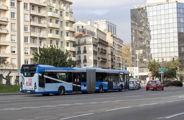 Vélo, voiture, transports en commun... Comment se déplacer à Toulon ?